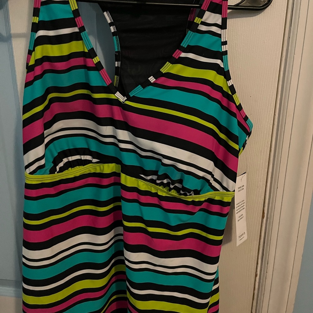 Torrid size 2 bathing suit top